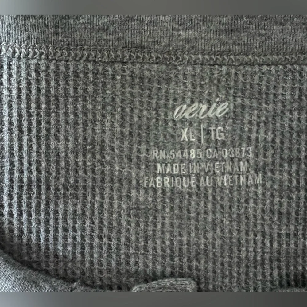 NWT Aerie Essential Ribbed Henley Long Sleeve Gray Top Sz XL Bella Swan Alt - Picture 6 of 11